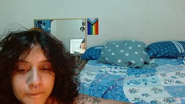 AlinaWoolf_ webcam
