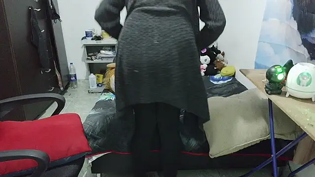 curly_greeneyed webcam