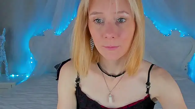 NikaBond webcam