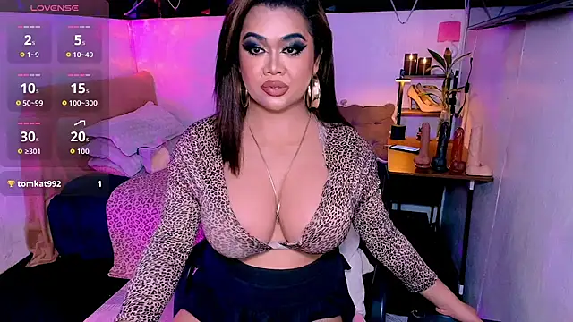 asiankatyhuge webcam