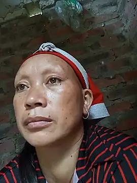 Linda-04 webcam