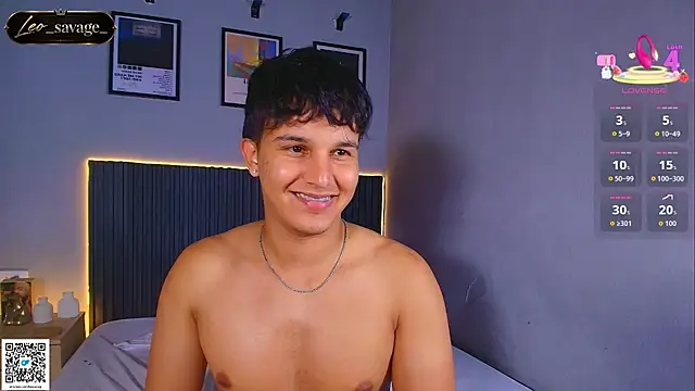 Leo_Savage_ webcam