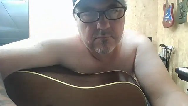 luvslave7 (M mature) - Obey most commands and get very naughty!
