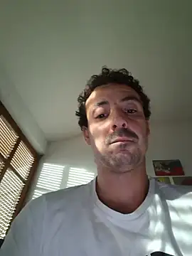 Chiennemale68@xh webcam