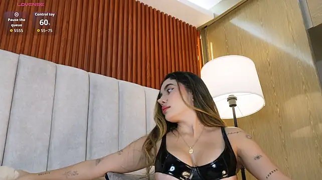 Annyy_Rosse webcam