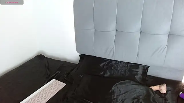 Moon_Ashley_ webcam