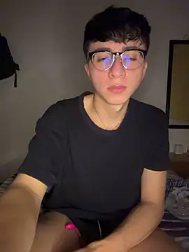 CamiRojas_boy webcam