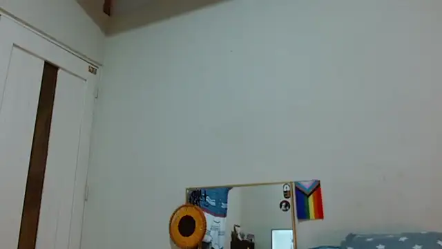 AlinaWoolf_ live cam on StripChat