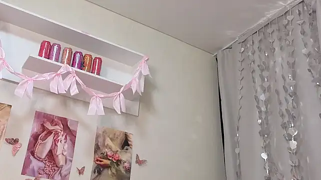 Milly_Lane webcam