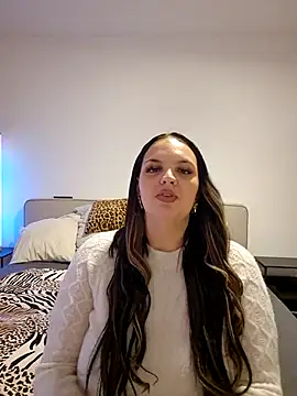 JUJUICY- live cam on StripChat