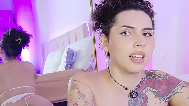 LadyMonroe_ webcam
