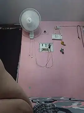 HotyNishakaur webcam