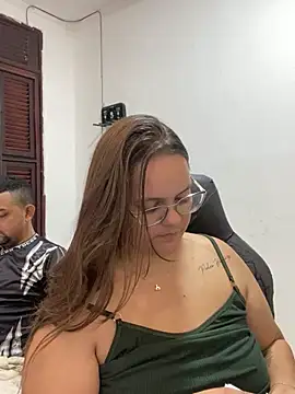 Laryssinha_69 webcam