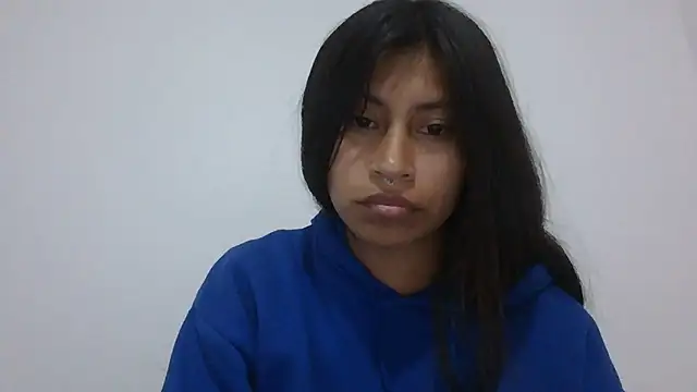 Pocahontas_Honey webcam