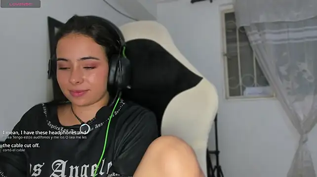 aishellyng20_ webcam