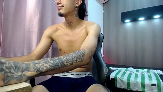 Tayson_Hot webcam