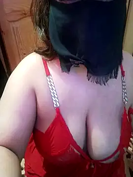 Farisa-24 live cam