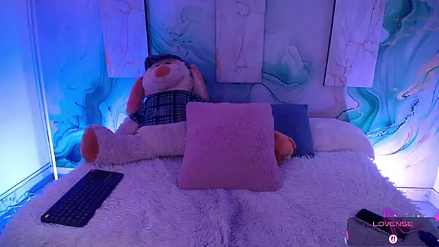 MylaDreams webcam