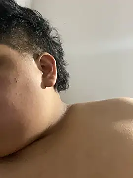 Hailey_Curvy webcam