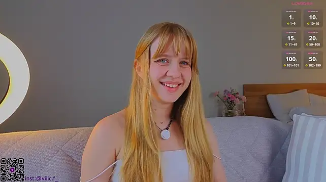 Victori_Fox webcam