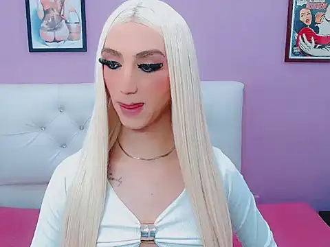 shantal_gil live cam on StripChat