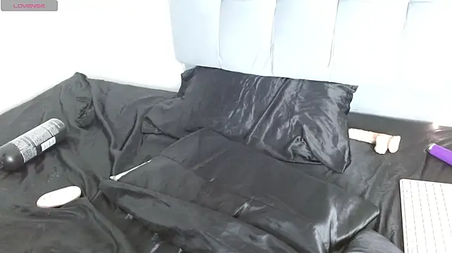 Moon_Ashley_ webcam