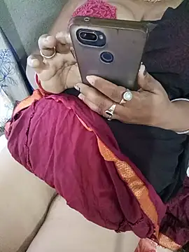 Naina03 webcam