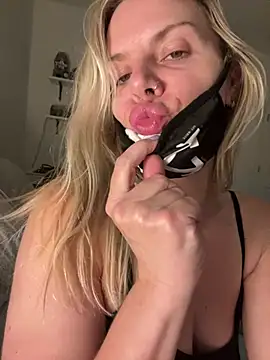 kokakolaXX webcam