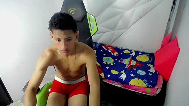 athlete_reese live cam on StripChat