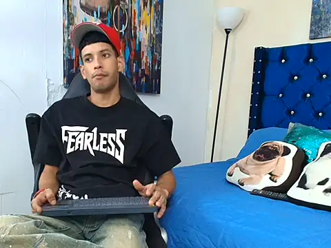 connor_launther_ webcam
