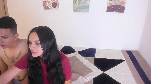 nina_and_khiian webcam