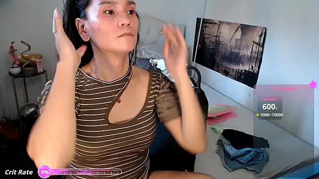 NinaDOM4CUM webcam