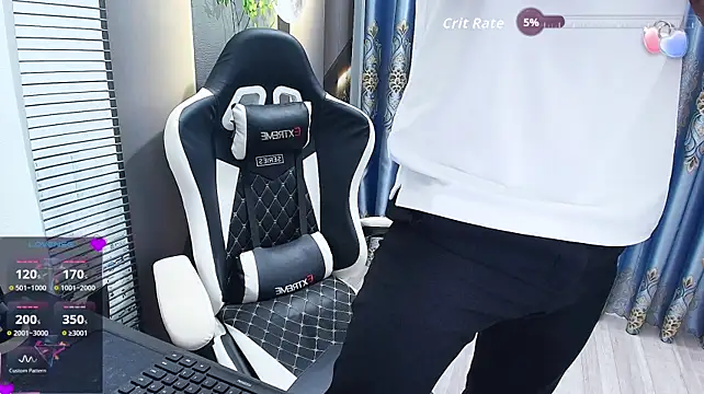Naughty___asian webcam
