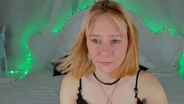 NikaBond webcam
