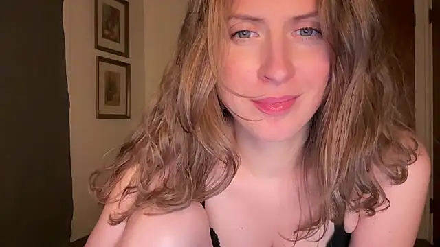 YUMIandbigWOLF webcam