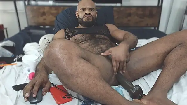 Piercedmuscle80 webcam