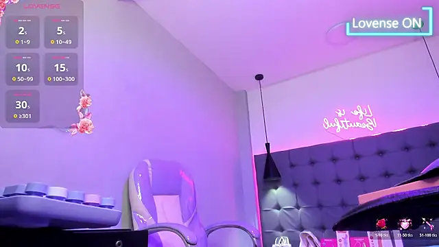 scarletcherry18 webcam