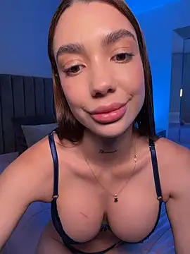 Evelyn_Claiire webcam
