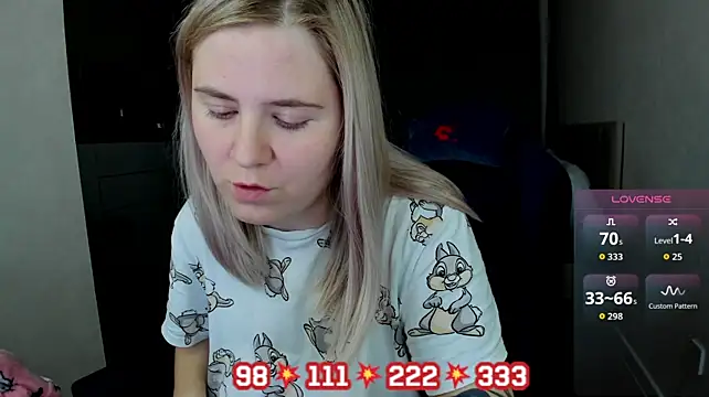 Olivia_Munk webcam