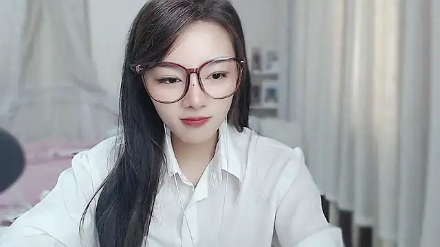 Romy-sweet webcam