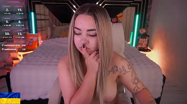 SusieWood webcam