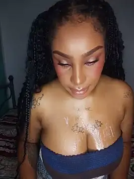Queen_Amara webcam