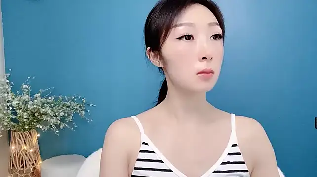 ella55-- webcam