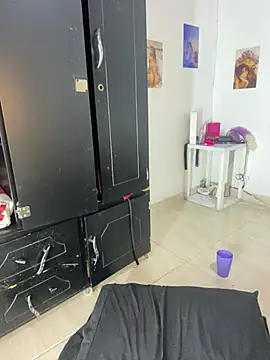 Astrid_Porno webcam