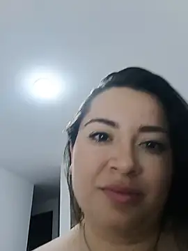LunaDiaz999 live cam preview
