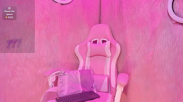 shantall_hornyy