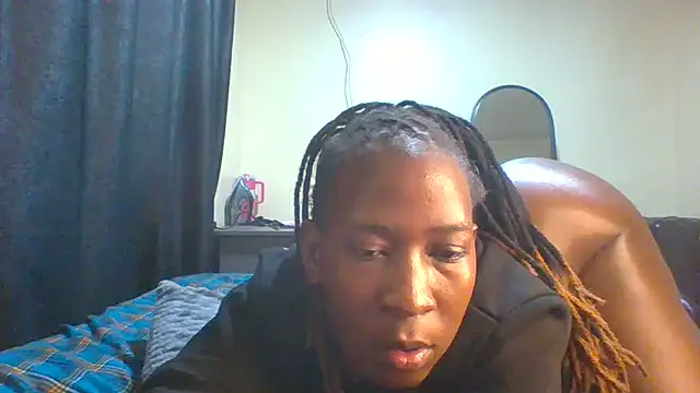 blackcuteebony