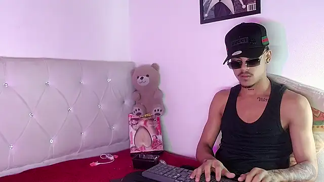 Angel_foxc13 webcam