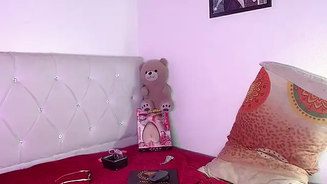 Angel_foxc13 webcam