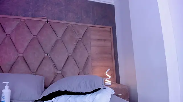 CarolineFyre webcam